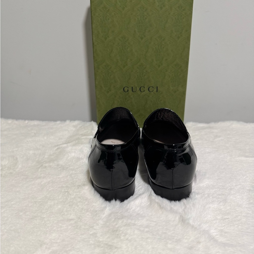 Gucci Black Loafers with Silver Logo and Glossy Finish - Picture 4 of 7